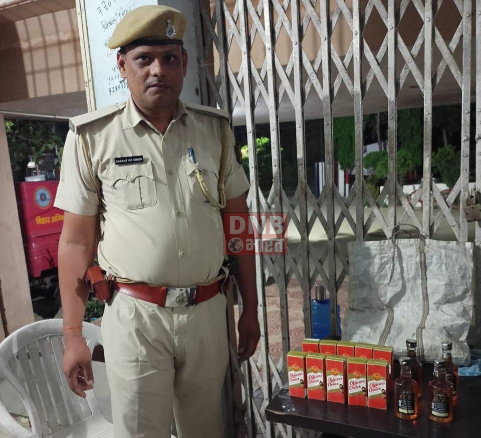 बीरपुर पुलिस ने छापेमारी कर बरामद की अंग्रेजी शराब, अर्धनिर्मित देसी शराब को किया नष्ट, शराब के नशा में उत्पात मचा रहे 5 युवक गिरफ्तार 4