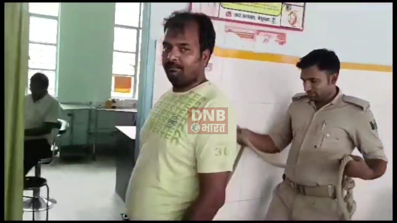 शराबबंदी की हकीकत.. न्यू बरौनी स्टेशन पर शराब के नशे में टिकट काट रहा बुकिंग क्लर्क का विडियो सोसल मीडीया पर वायरल 4