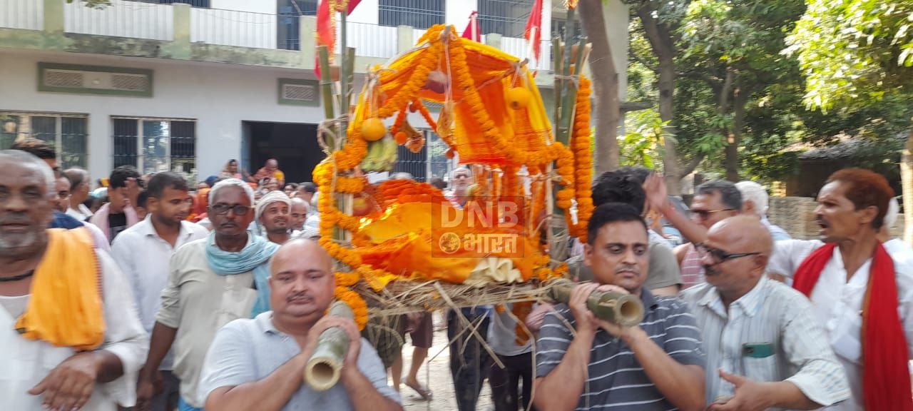 दिवंगत वामपंथी नेता देवेन्द्र प्रसाद सिंह को श्रद्धांजलि देने वालों की उमड़ी भीड़ 2