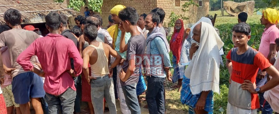 खगड़िया में घर के दरवाजे से लटका मिला युवक का शव, परिजन का रो रोकर बुरा हाल 2