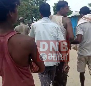 बछवाड़ा में एक युवक के द्वारा सरेआम गाली गलौज एवं हथियार का प्रदर्शन करते हुए गोली मारने की धमकी देने का विडियो सोसल मीडिया पर वायरल 4