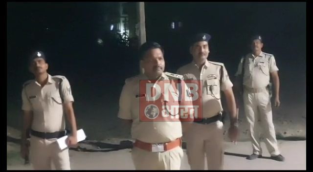 एसपी बेगूसराय अपराध नियंत्रण को लेकर खूद कर रहे हैं थानों का निरिक्षण एवं अपराधियों की गिरफ्तारी के लिए छापेमारी 3