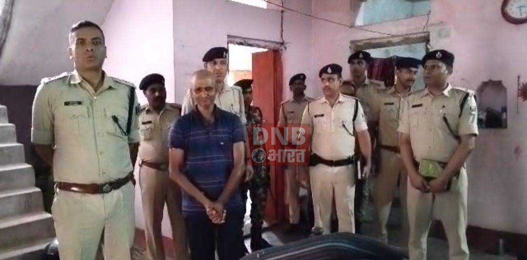 26 जून को नालंदा करणविगहा में हुए दोहरे हत्याकांड की जांच को पहुंचे एसपी अशोक मिश्रा 3
