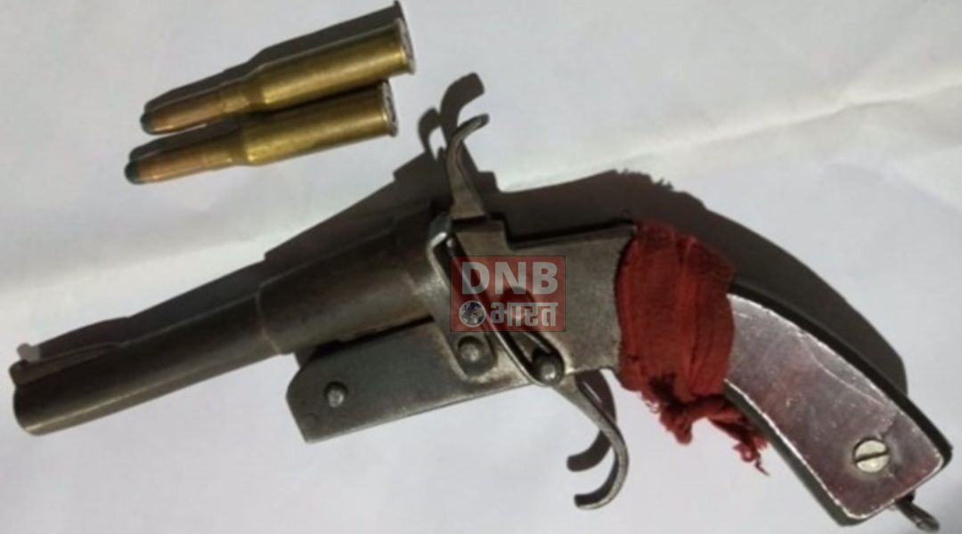 बेगूसराय पुलिस ने अपराध की घटना को अंजाम देनें की योजना बना रहे दो अपराधी को सिंघौल से एक देशी कट्टा दो जिंदा कारतूस के साथ किया गिरफ्तार 3