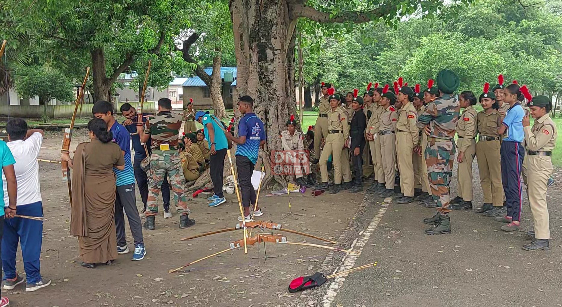 बरौनी एनसीसी कैम्प में गर्ल्स एवं बाॅयज कैडेट्स को सिखाए गए तीरंदाजी के गुर 4