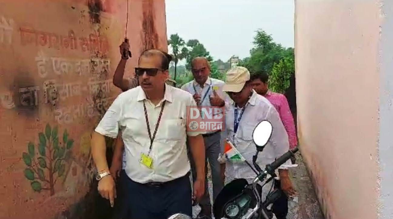 तेज बारिश में नालंदा के स्कुलो का निरीक्षण करने पहुंचें के के पाठक 2