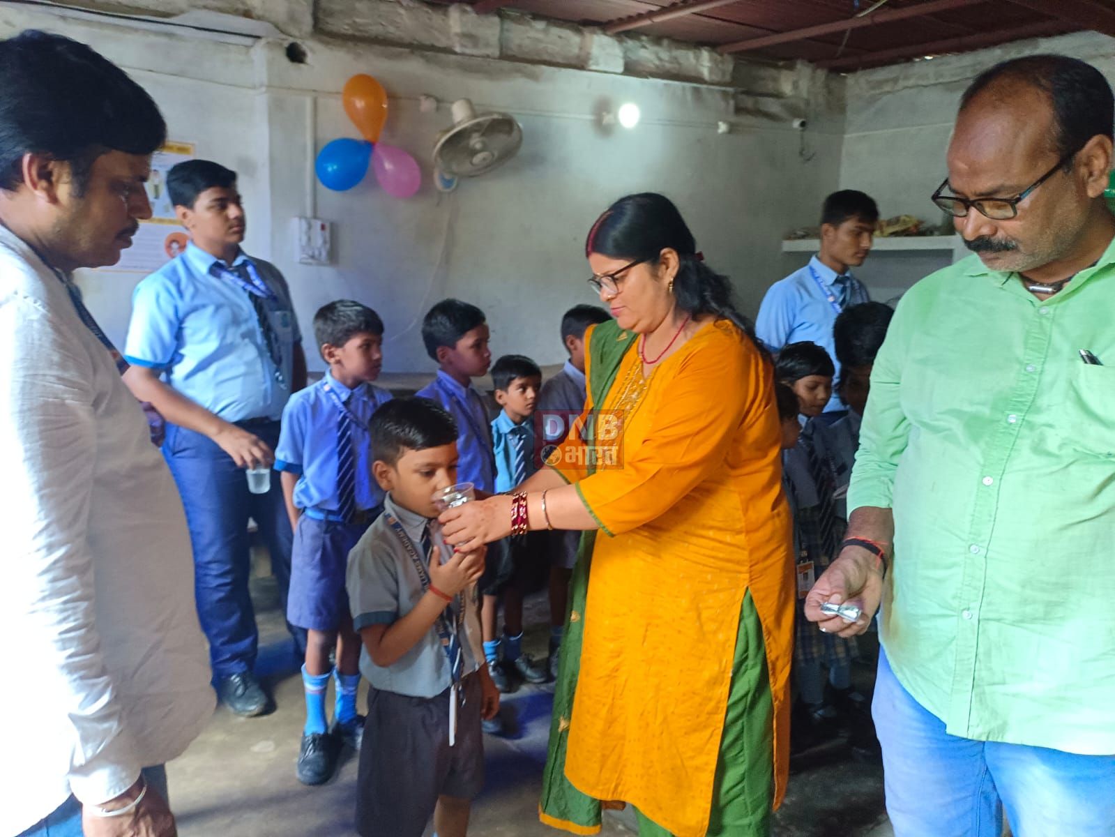 एनडीडी कार्यक्रम के तहत बच्चों को कृमि नाशक दवा खिलाकर किया गया उद्घाटन 2