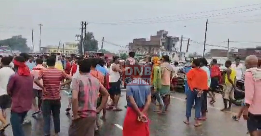 बेगूसराय में शिवलिंग तोड़े जाने की घटना से लोगों में उबाल, गिरिराज सिंह ने कहा किसी हालत में बरदाश्त नहीं की जाएगी धार्मिक उन्माद, एसपी खूद कर रहे हैं घटनास्थल पर कैंप 2