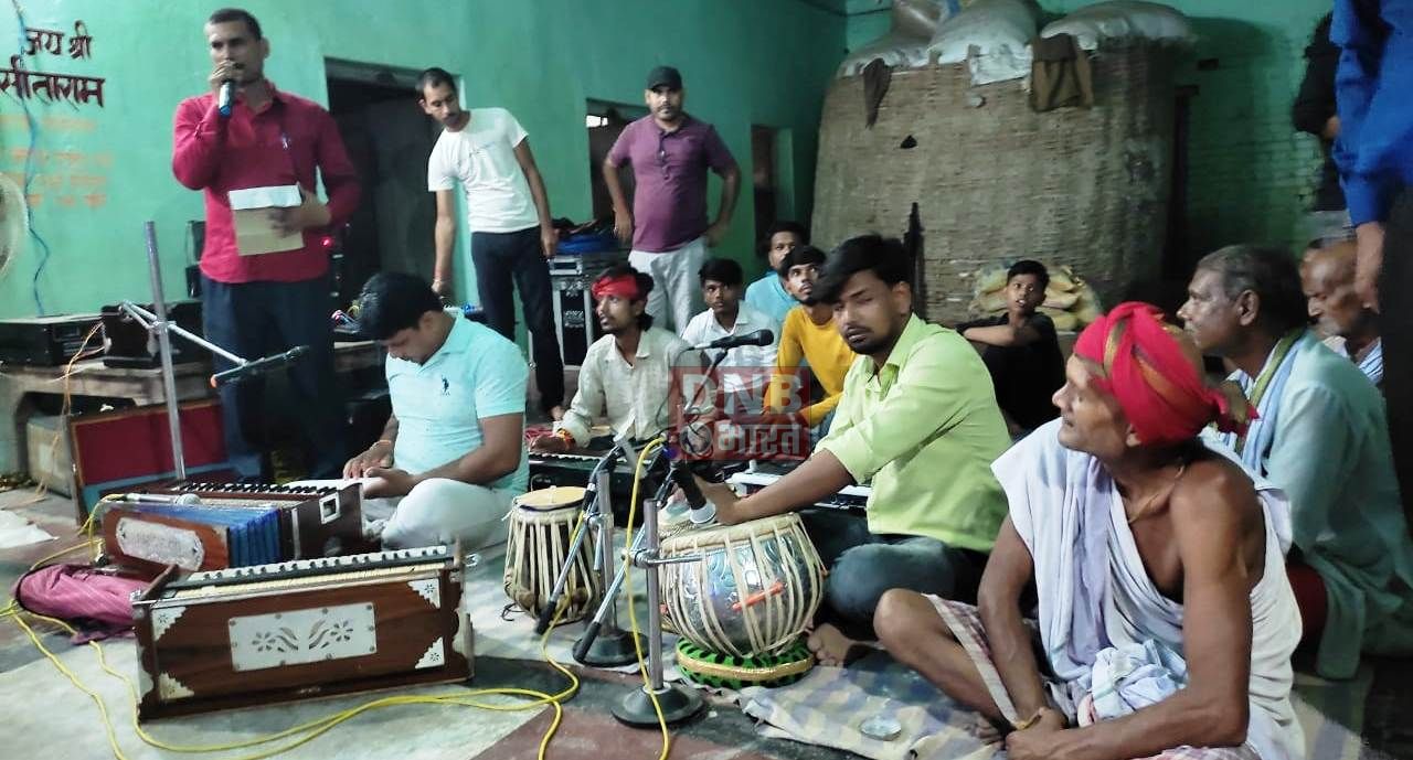 झूला पर विराजमान झूलन सरकार के दर्शन से होता है पापों का नाश:-चन्द्रमौलि मिश्रा 2