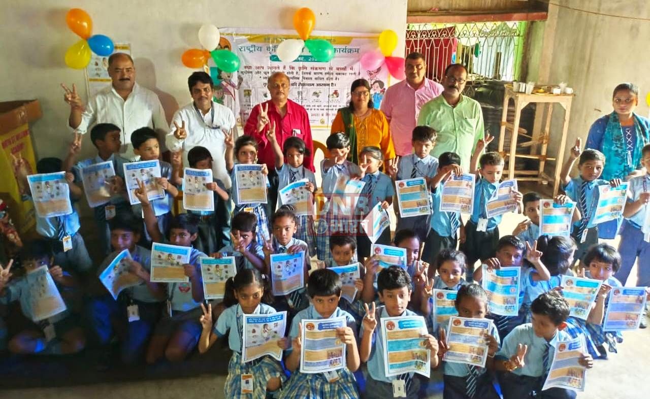 एनडीडी कार्यक्रम के तहत बच्चों को कृमि नाशक गोली खिलाकर किया गया उद्घाटन 2
