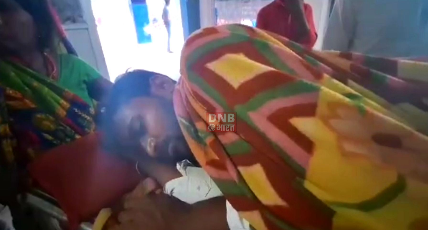 बेगूसराय में दबंगो ने युवक को पोल में बांधकर की पिटाई,सदर अस्पताल में चल रहा है इलाज 2