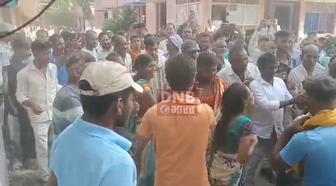 हिलसा अधिवक्ता संघ कैंपस में दो गोतनी के बीच जमकर चली लात घुसे, दोनों गोतनी अपने ही देवर से करना चाहती थी शादी... 2