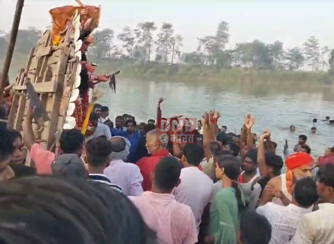 240 वर्षो से भक्तों के कंधे पर विदा होती है बाड़ा की वैष्णवी दुर्गा 2