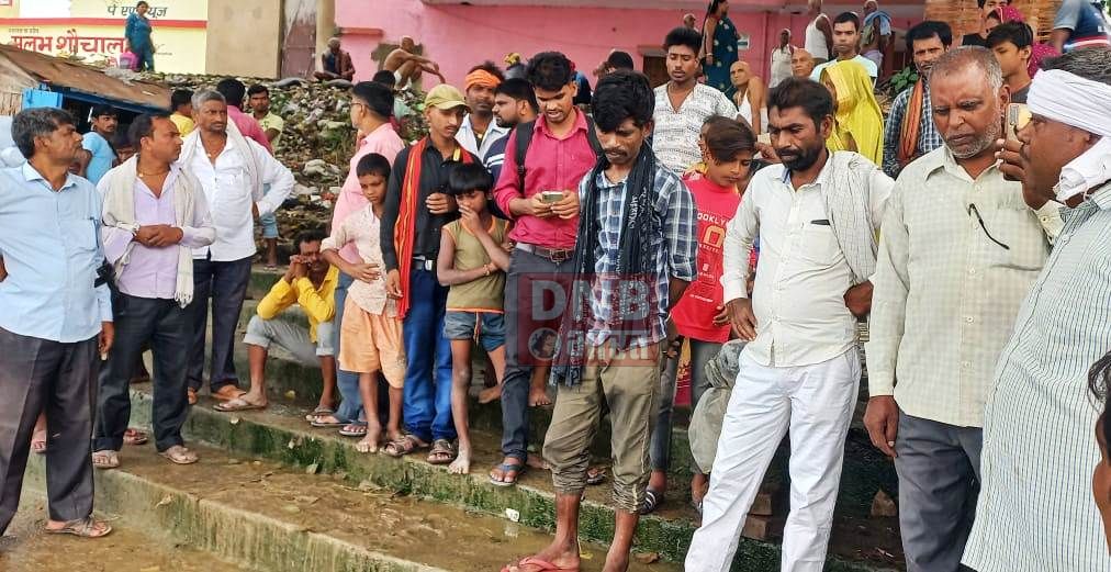 अंतिम संस्कार के बाद झमटिया गंगा घाट पर स्नान करने के दौरान एक छात्र की डूबने से मौत 2