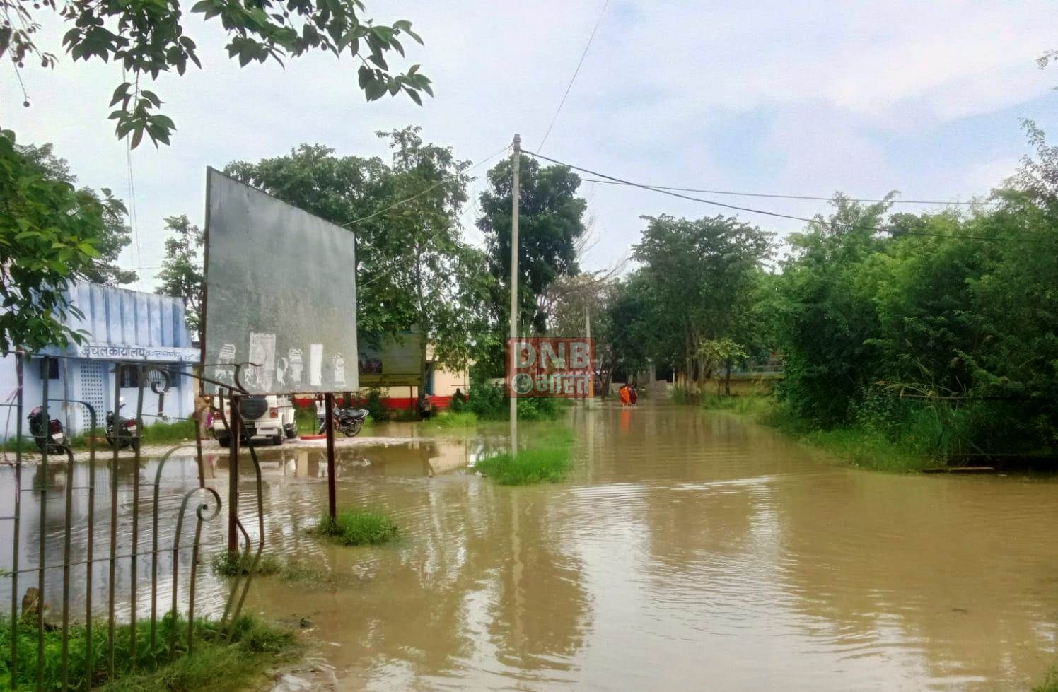 समस्तीपुर: बारिश से ताजपुर हुआ पानी-पानी,कई सरकारी दफ्तर में आवाजाही बंद 3