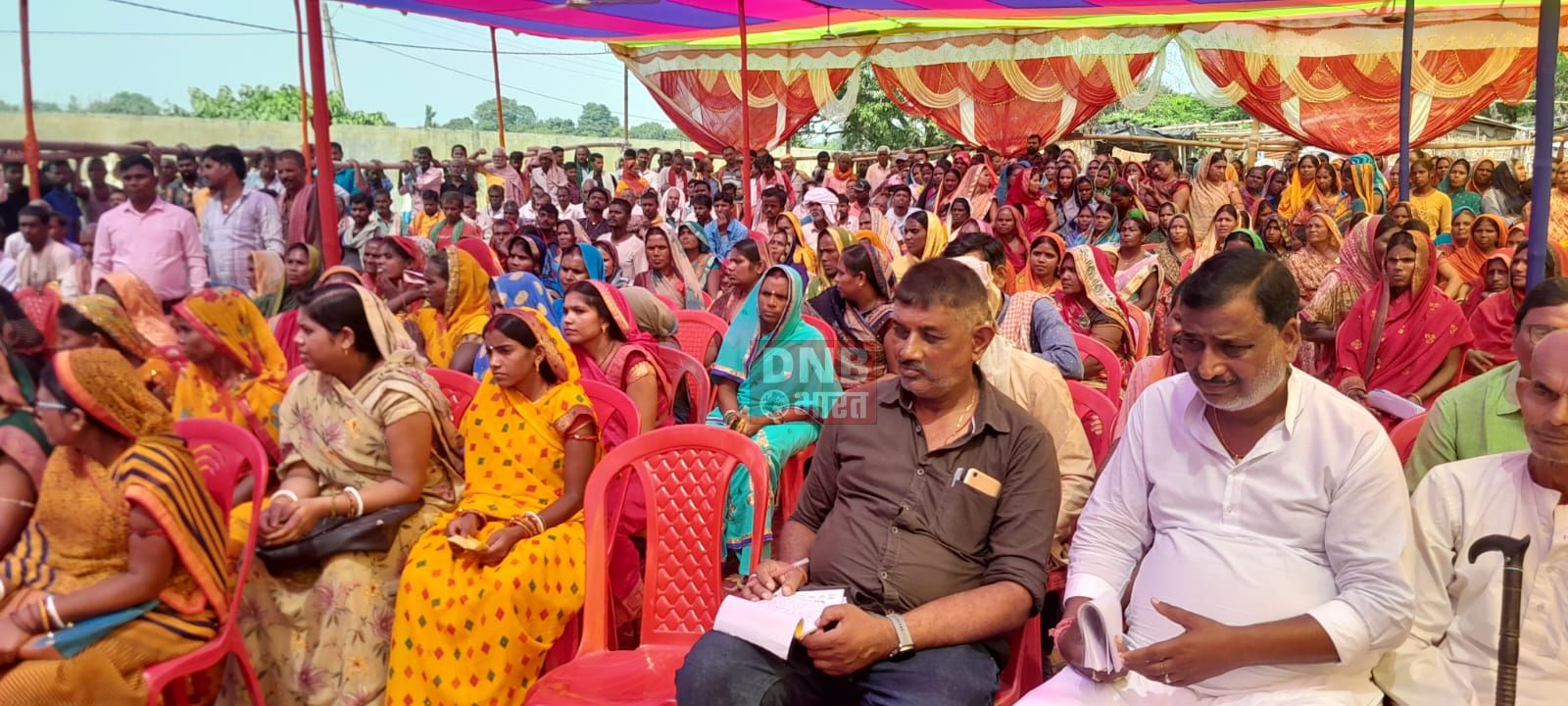 बछवाड़ा प्रखंड में जन संवाद कार्यक्रम में विभिन्न समस्याओ से जिलाधिकारी को कराया गया अवगत 5