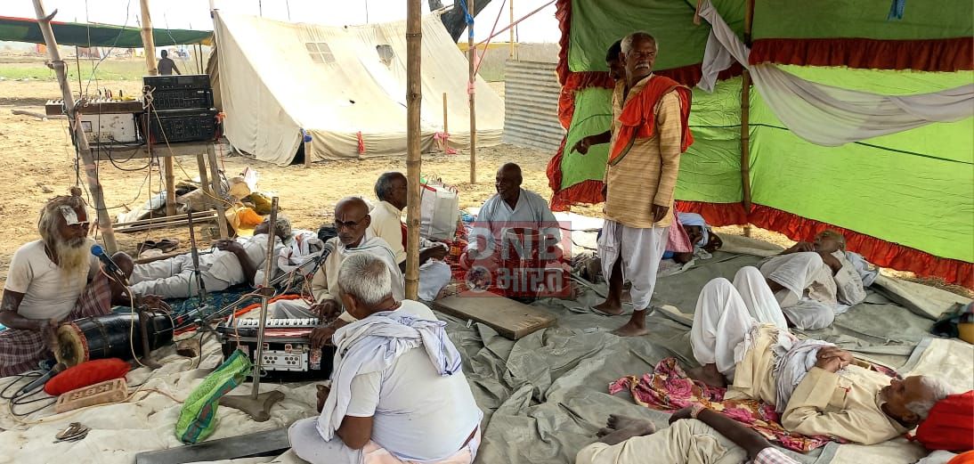 बछवाड़ा प्रखंड चमथा कल्पवास मेला के आठ दिन बाद भी सरकारी सुविधा वंचित,शौचालय,सुरक्षा,पेय जल समेत सरकारी व्यवस्था नगण्य 3