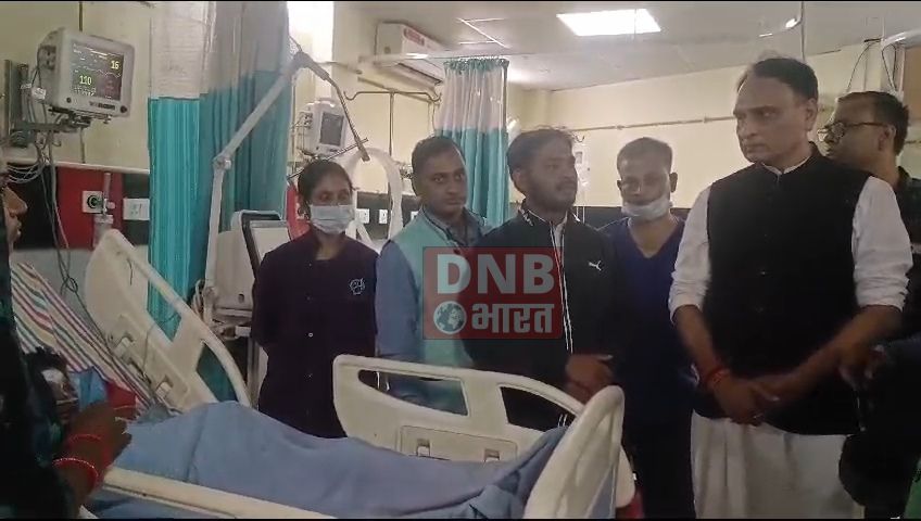 बेगूसराय में बम धमाका से घायल बच्चो से अस्पताल मिलने पहुंचे राज्य सभा सांसद राकेश सिन्हा, हर संभव मदद करने का दिया आश्वासन 3