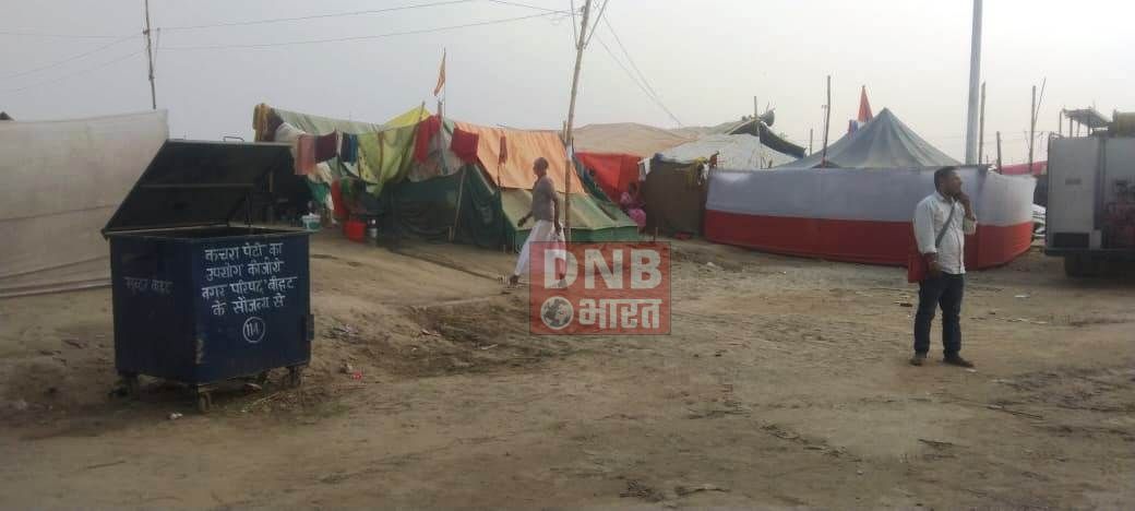 सीमित संसाधनों में ही सिमरिया मेला क्षेत्र में बेहतर साफ-सफाई कर रहे हैं सफाई कर्मी-प्रथमा पुषपांकर 4