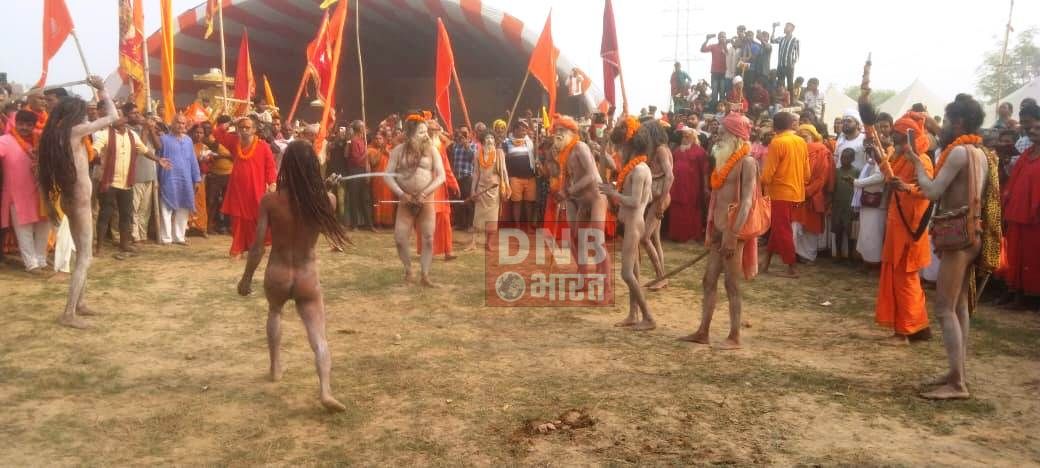 अर्द्धकुंभ के द्वितीय शाही स्नान में आस्था का उमड़ा जनसैलाब,साधु संतों व श्रद्धालुओं ने गंगा नदी में लगाईं आस्था की डुबकी 8