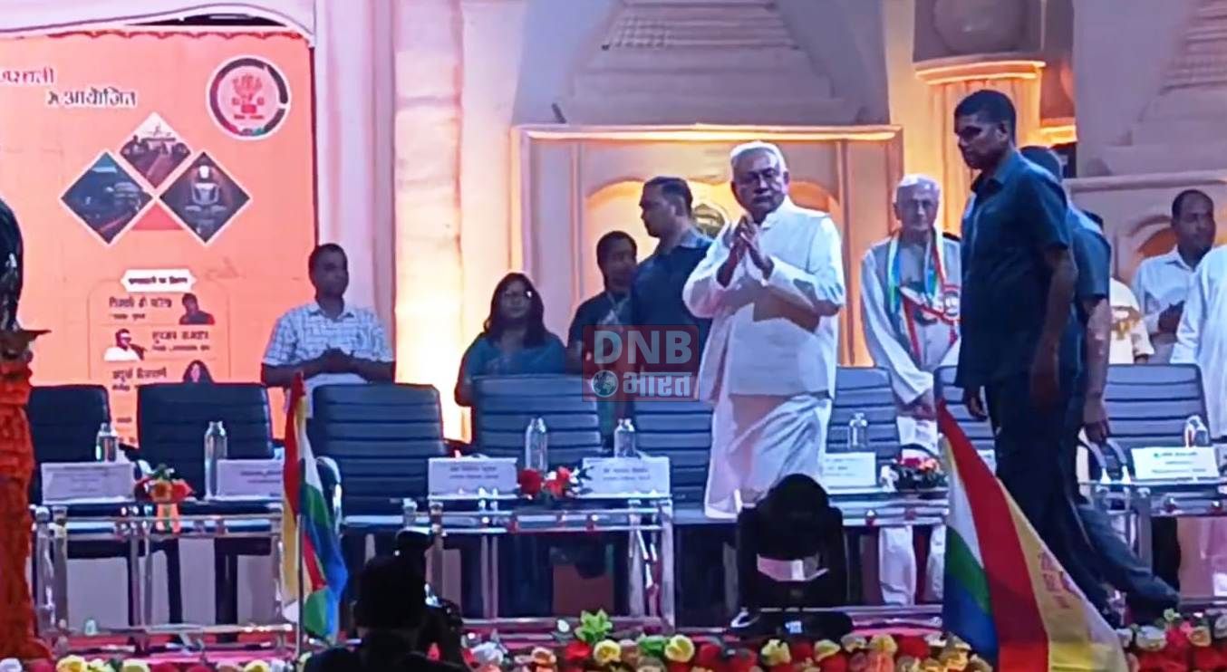 नालंदा:मुख्यमंत्री नीतीश कुमार सड़क मार्ग से पहुंचे पावापुरी,जल मंदिर में किया पूजा अर्चना,सुरक्षा के पुख्ता इंतजाम,कई मंत्री विधायक और सांसद रहे मौजूद 2