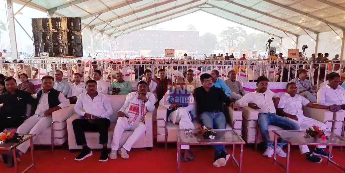 नालंदा:मुख्यमंत्री नीतीश कुमार सड़क मार्ग से पहुंचे पावापुरी,जल मंदिर में किया पूजा अर्चना,सुरक्षा के पुख्ता इंतजाम,कई मंत्री विधायक और सांसद रहे मौजूद 3