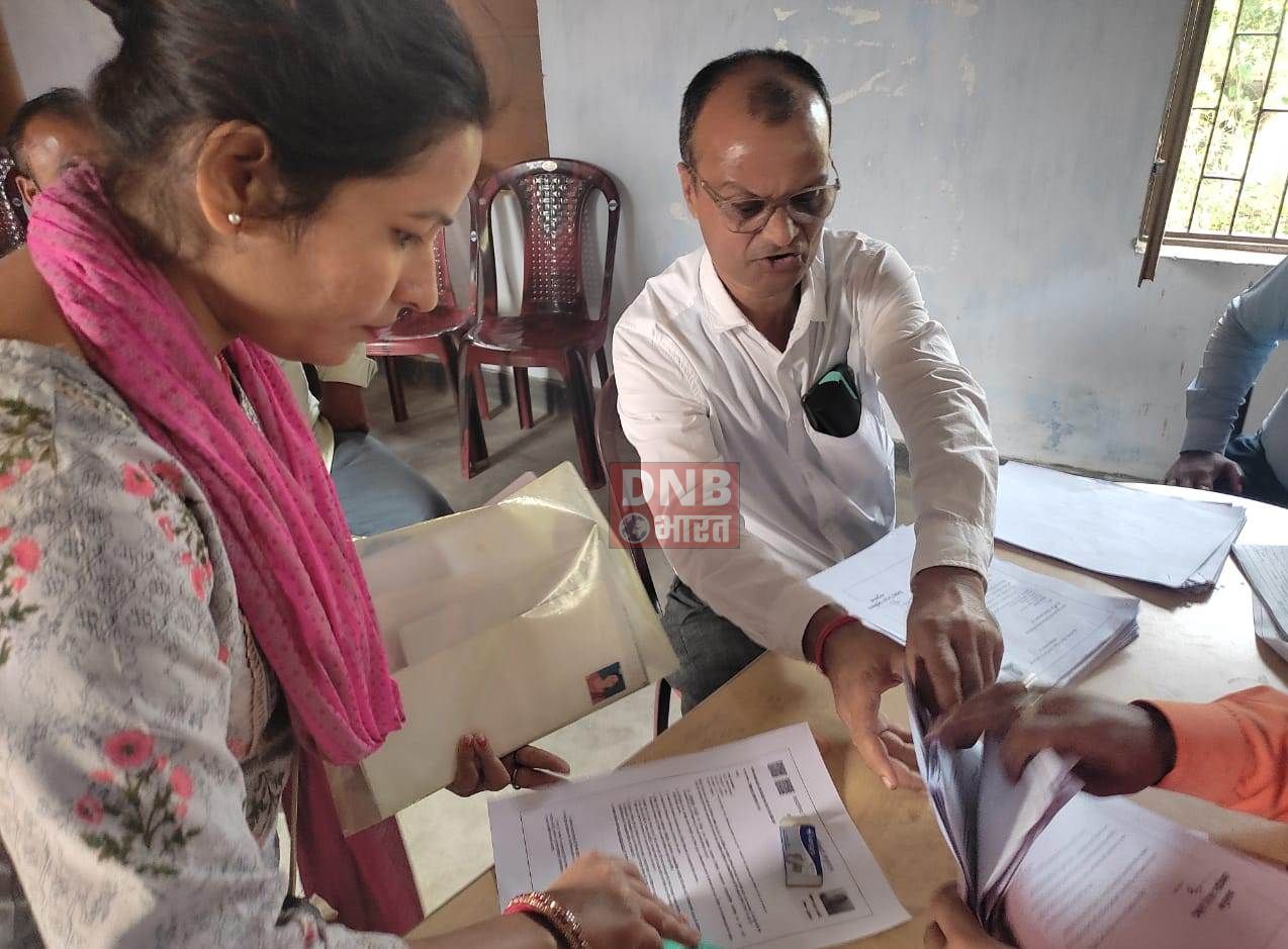 खोदावंदपुर में नवनियुक्त शिक्षकों के बीच नियुक्ति पत्र का वितरण 2