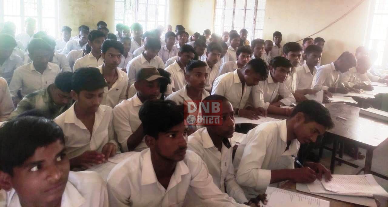 मतदाता सूची में नाम दर्ज करवाने के लिए बीडीओ ने छात्रों को किया प्रेरित 2