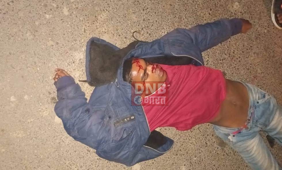 बेगूसराय के वीरपुर में अज्ञात वाहन के चपेट में आने से बाइक सवार दो युवक घायल,एक की स्थिति नाजुक 2
