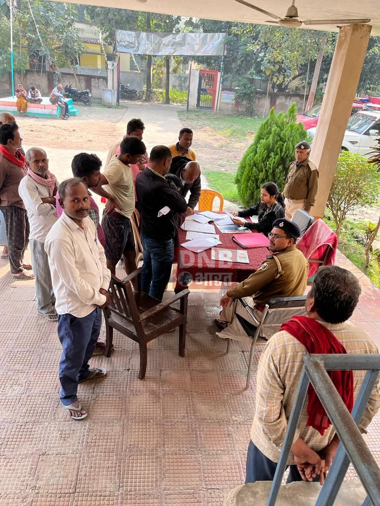 भगवानपुर थाना परिसर में लगा सप्ताहिक जनता दरबार 3