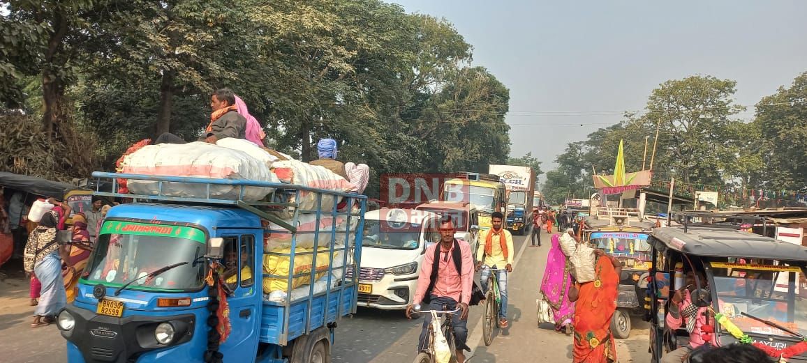 बछवाड़ा के झमटिया ढाला चौक एनएच 28 पर श्रद्धालुओ के वाहन से अवैध वसूली मामले में पांच लोगो पर सीओ ने किया प्राथमिकी दर्ज 2