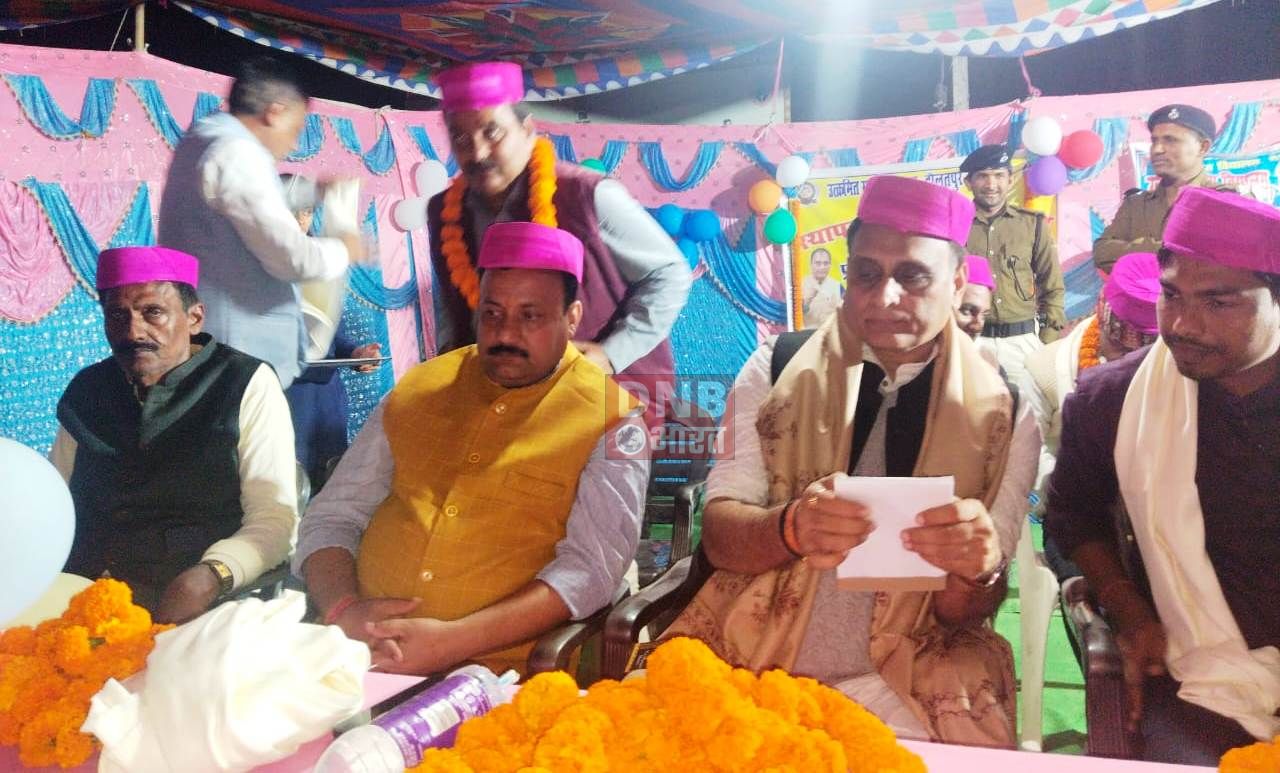 राज्य सभा सांसद ने विद्यालय को दिया 10 कम्प्यूटर का तोहफा, बच्चो को पढ़ाया सौसैया निनाउनवे का पाठ 2