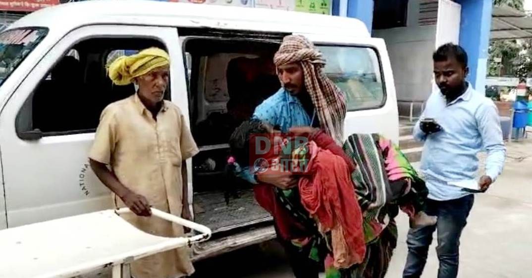 बछवाड़ा के चमथा दियारे में जमीनी विवाद में महिला को गोली मार कर किया जख्मी, घायल महिला की बहु ने भाग रहे दो बदमाशो को खदेड़ कर पकड़ा 2