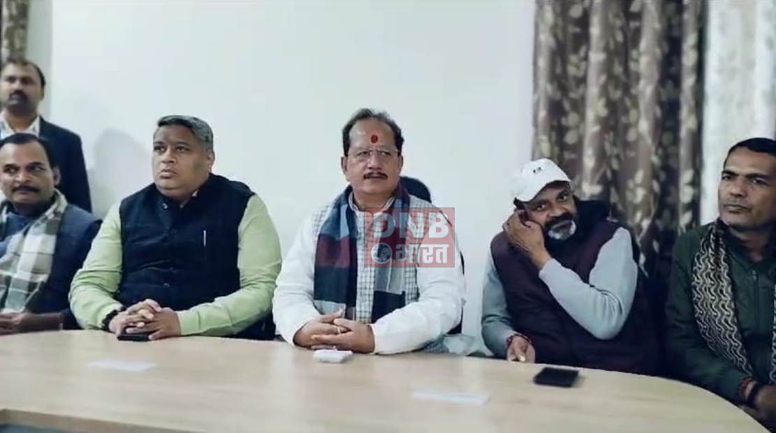 बेगूसराय में भ्रष्ट पदाधिकारी पर एक्शन नहीं लिया जाता और भ्रष्ट पदाधिकारी माफिया से गठजोड़ कर अवैध कमाई में लगे हुए हैं:- विजय सिन्हा 2