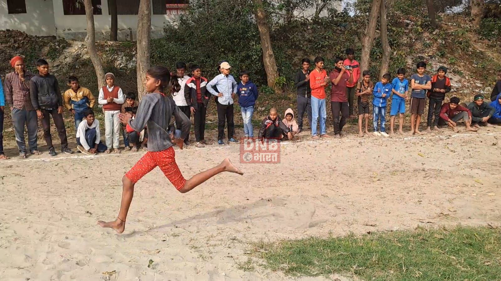 सिमरिया दिनकर पुस्तकालय के तत्वावधान में शहीद दिनेश सिंह स्मृति पखवाड़ा के अंतर्गत खेलकूद प्रतियोगिता का आयोजन 6