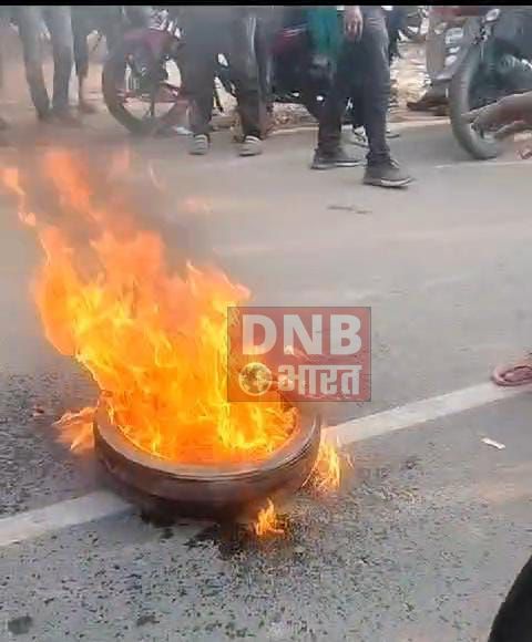 सरकार के नए कानून के विरोध में ट्रक चालकों ने किया सड़क जाम, यात्री परेशान 2