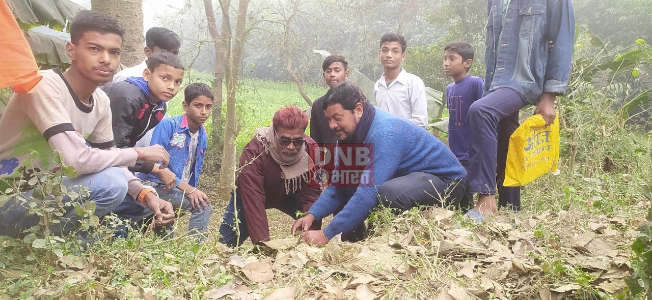 तेघड़ा प्रखंड में ग्रीन संडे अभियान के तहत लगाये गये नीम के पौधे 2