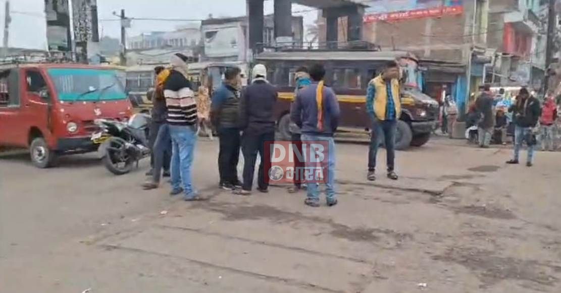 हिट एंड रन कानून के खिलाफ बेगूसराय में वाहन चालकों ने सड़क जाम कर केंद्र सरकार के खिलाफ किया प्रदर्शन 3