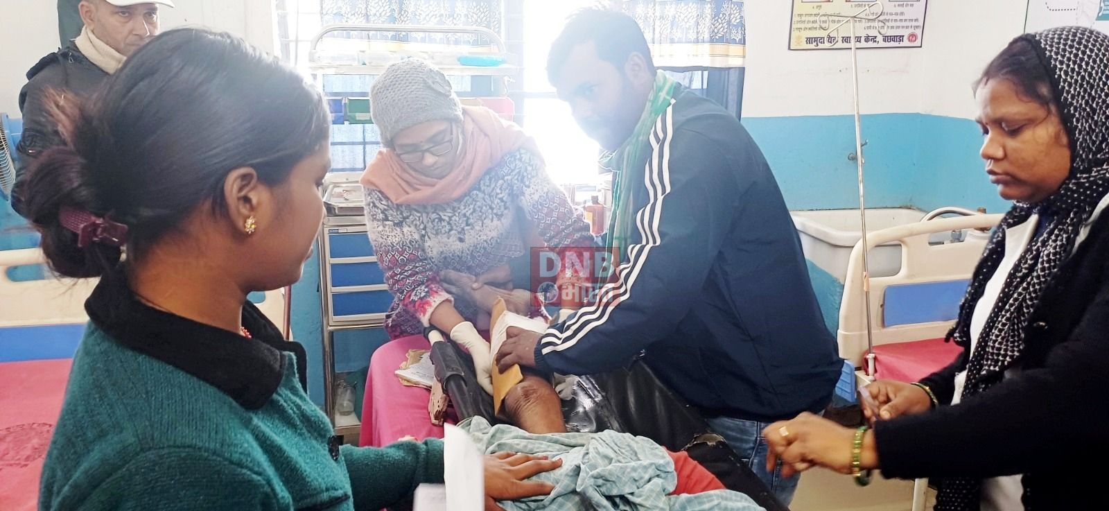 बछवाड़ा के एनएच 28 पर चलती बाइक पर रील बनाना पड़ा भारी,तीन बाइक सवार युवक जख्मी, एक की हालत नाजुक 2