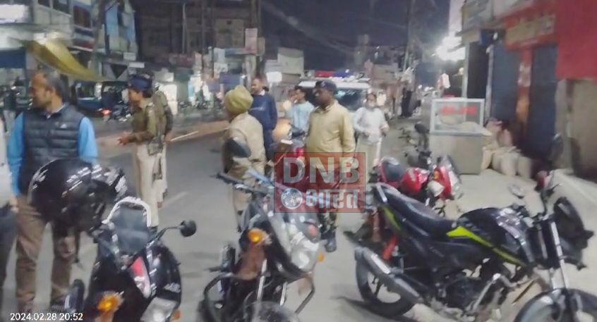 समस्तीपुर: अपराधियों ने ग्राहक बनकर ज्वेलरी शोरूम में घुसा,करीब 1.5 करोड़ से अधिक का ज्वेलरी व ग्राहक से 6 लाख रुपये लूट कर हुआ फरार,इलाके में मचा हड़कंप 4