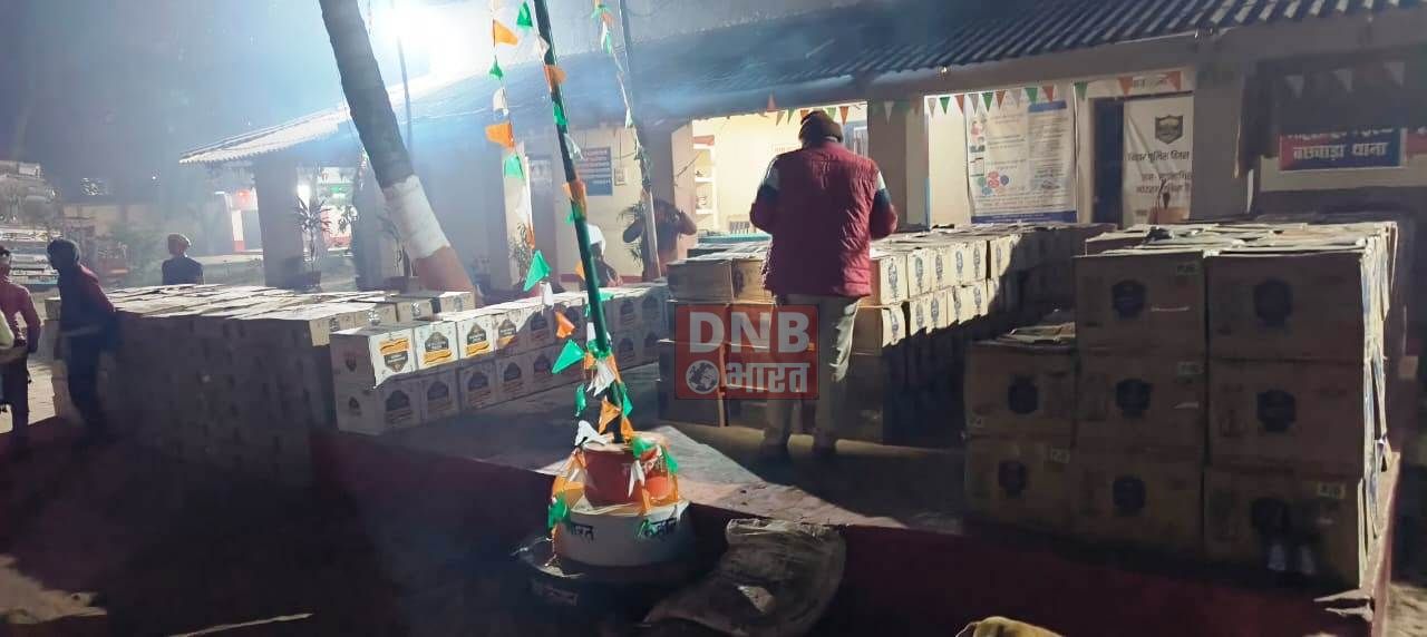 बछवाड़ा के दादुपुर सड़क पर पुलिस ने एक ट्रक से 711 कार्टन विदेशी शराब किया बरामद, ट्रक का चालक व खलासी फरार 2