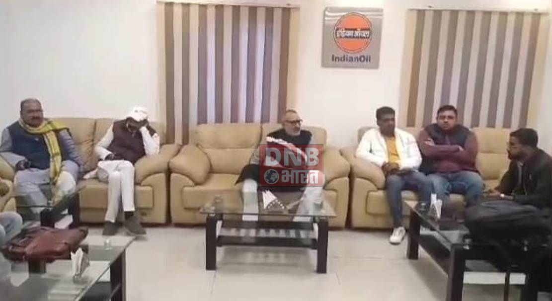 बेगूसराय पहुंचे केंद्रीय मंत्री गिरिराज सिंह ने राहुल गांधी के जाति पर सवाल खड़े करते हुए पूछा है कि आखिर राहुल गांधी पहले यह बताबे कि वह किस जाति से हैं 2
