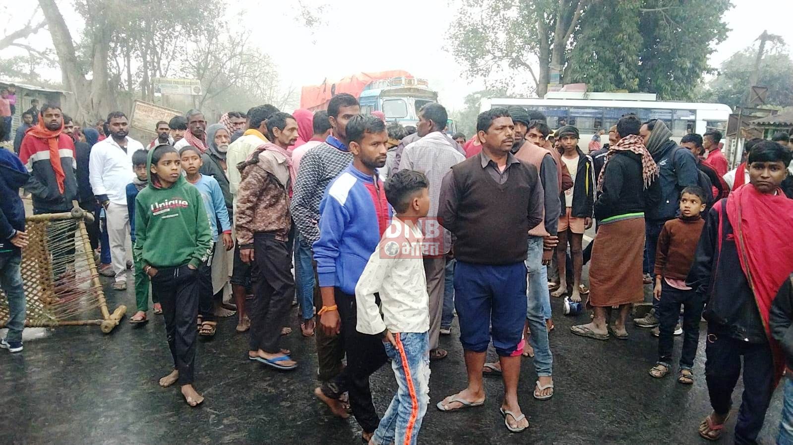 अज्ञात वाहन की चपेट में आने से बाइक सवार युवक की मौत,एक युवक की स्थिति नाजुक,अस्पताल में चल रहा इलाज 3