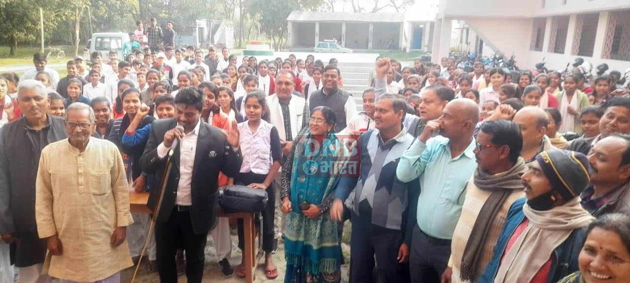 एक स्वस्थ लोकतंत्र के निर्माण में मतदाताओं की महत्वपूर्ण भूमिका है।वोट देने से बेहतर लोकतंत्र का निर्माण होता है - एसडीओ 3