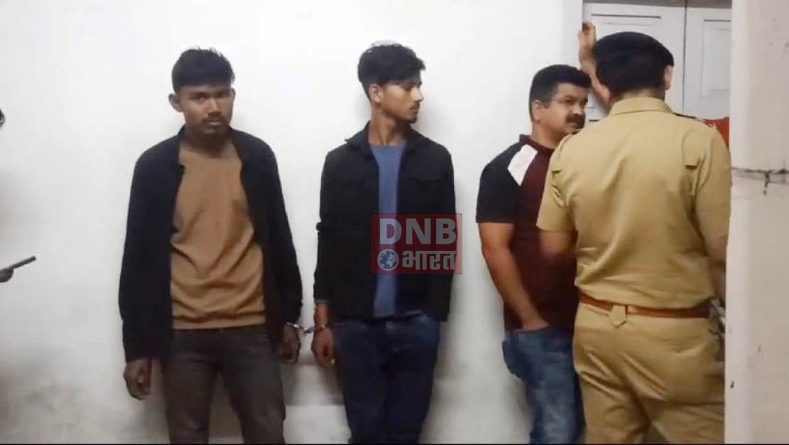 समस्तीपुर: मुम्बई पुलिस ने स्थानीय पुलिस की मदद से ढाई करोड़ की जेवरात के साथ दो चोर को किया गिरफ्तार 2