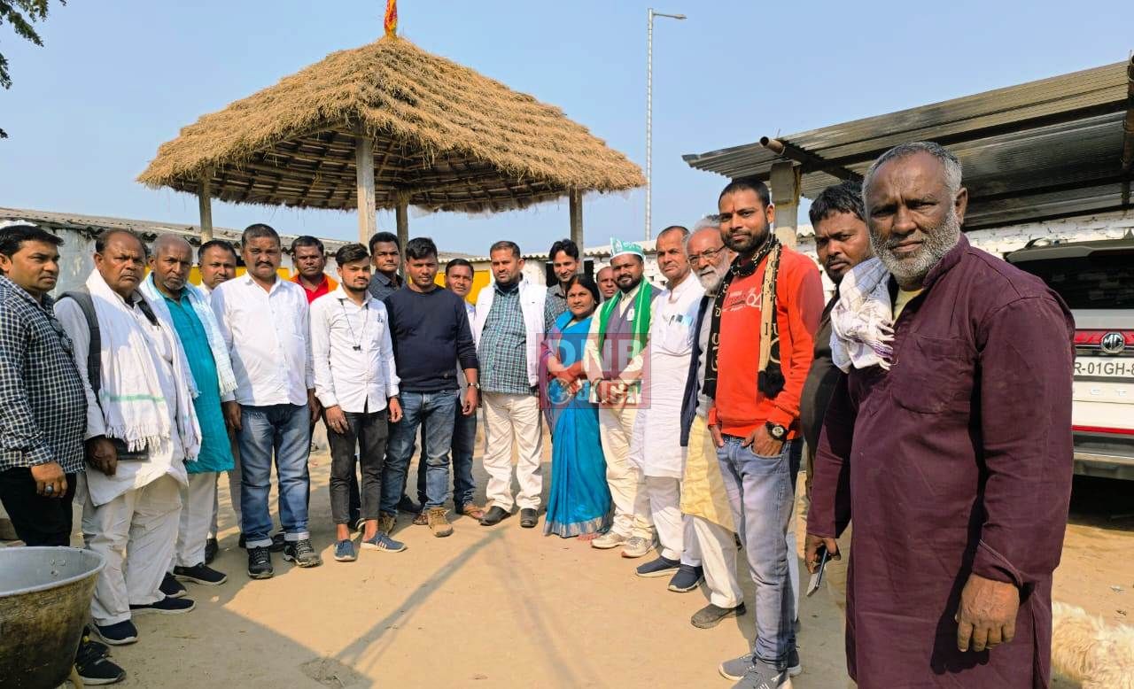 नेता प्रतिपक्ष सह पूर्व उप मुख्यमंत्री तेजस्वी यादव के आगमन को लेकर राजद कार्यकर्ताओ की बैठक 2