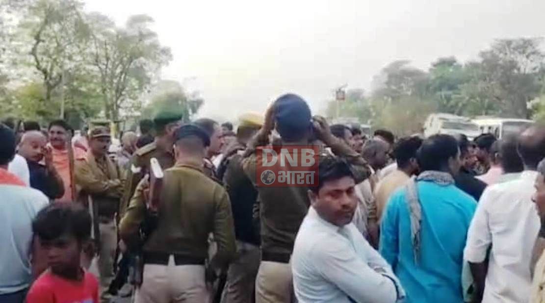 बेगूसराय में दबंगों की पिटाई से घायल युवक की इलाज के दौरान मौत,आक्रोशित परिजनों ने आरोपी की गिरफ़्तारी की मांग को लेकर एनएच 31 सड़क को किया जाम 3