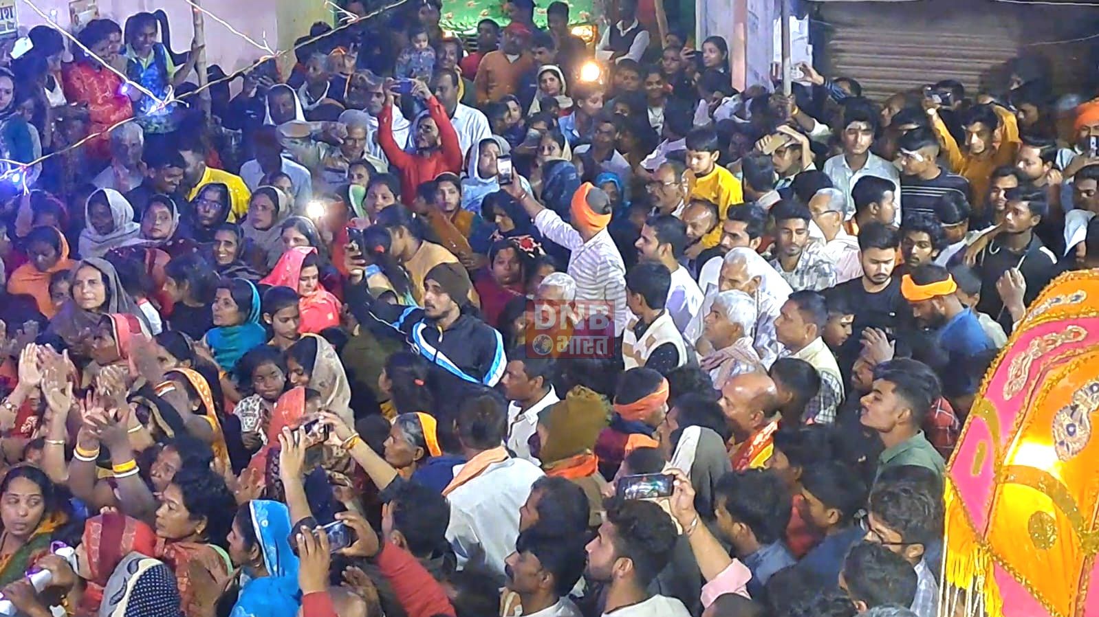 शिवरात्रि पर्व के अवसर पर शिव बारात में श्रद्धालुओं के बोल बम की जयकारों से गूंज उठा दिनकर ग्राम 4