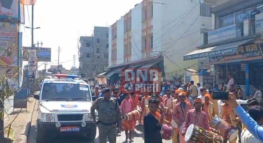 समस्तीपुर:उत्पाद विभाग के करवाई के खिलाफ लोगों ने सदर अस्पताल परिसर में जमकर किया हंगामा,सम्राट चौधरी का काफिला भी रोका 2