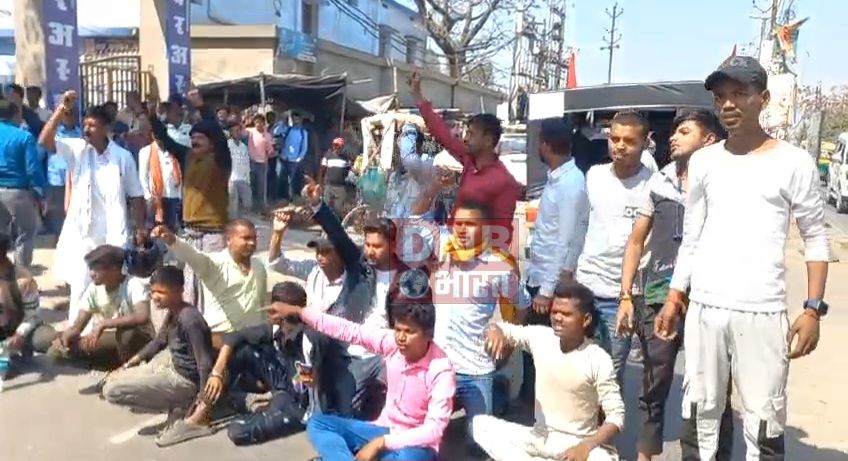 समस्तीपुर:उत्पाद विभाग के करवाई के खिलाफ लोगों ने सदर अस्पताल परिसर में जमकर किया हंगामा,सम्राट चौधरी का काफिला भी रोका 3